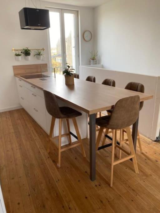Maison De Ville Avec Terrasse Lion-sur-Mer Extérieur photo