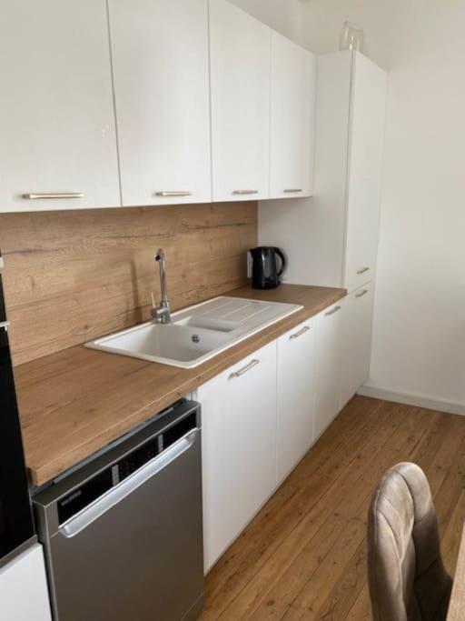 Maison De Ville Avec Terrasse Lion-sur-Mer Extérieur photo